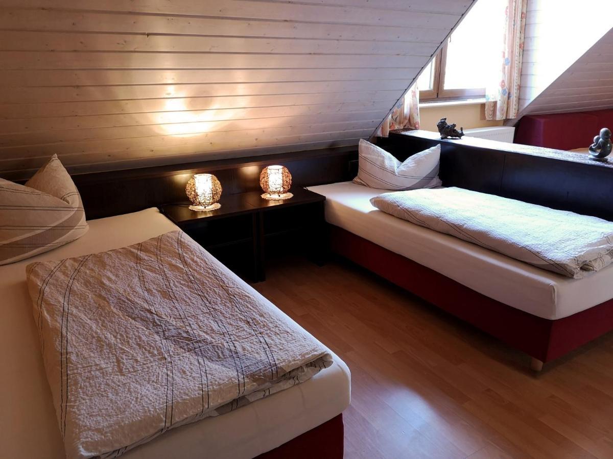 Gaestehaus Martin Gamburg ภายนอก รูปภาพ